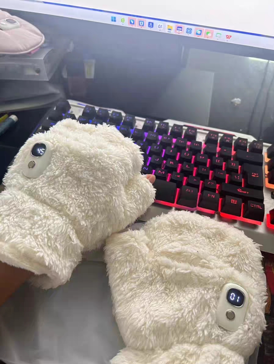 Plush Paw Gloves