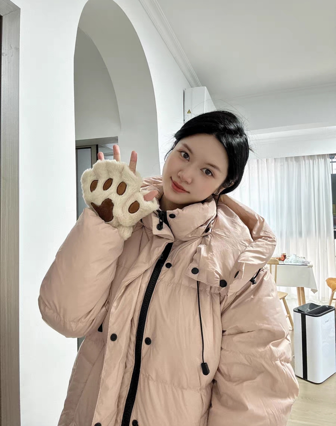 Paw-shaped Plush Gloves
