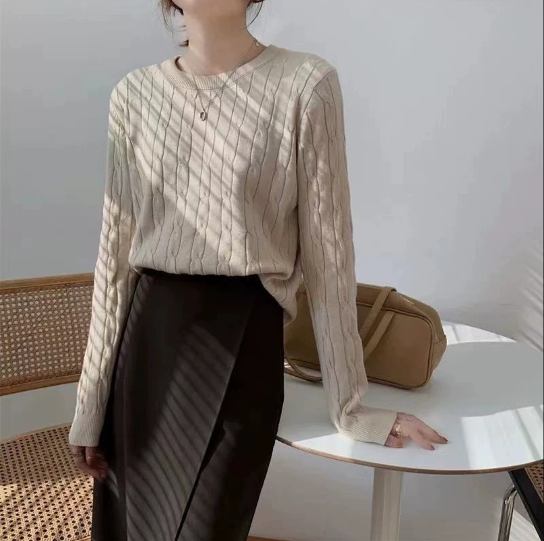 Women's White Cable Knit Sweater