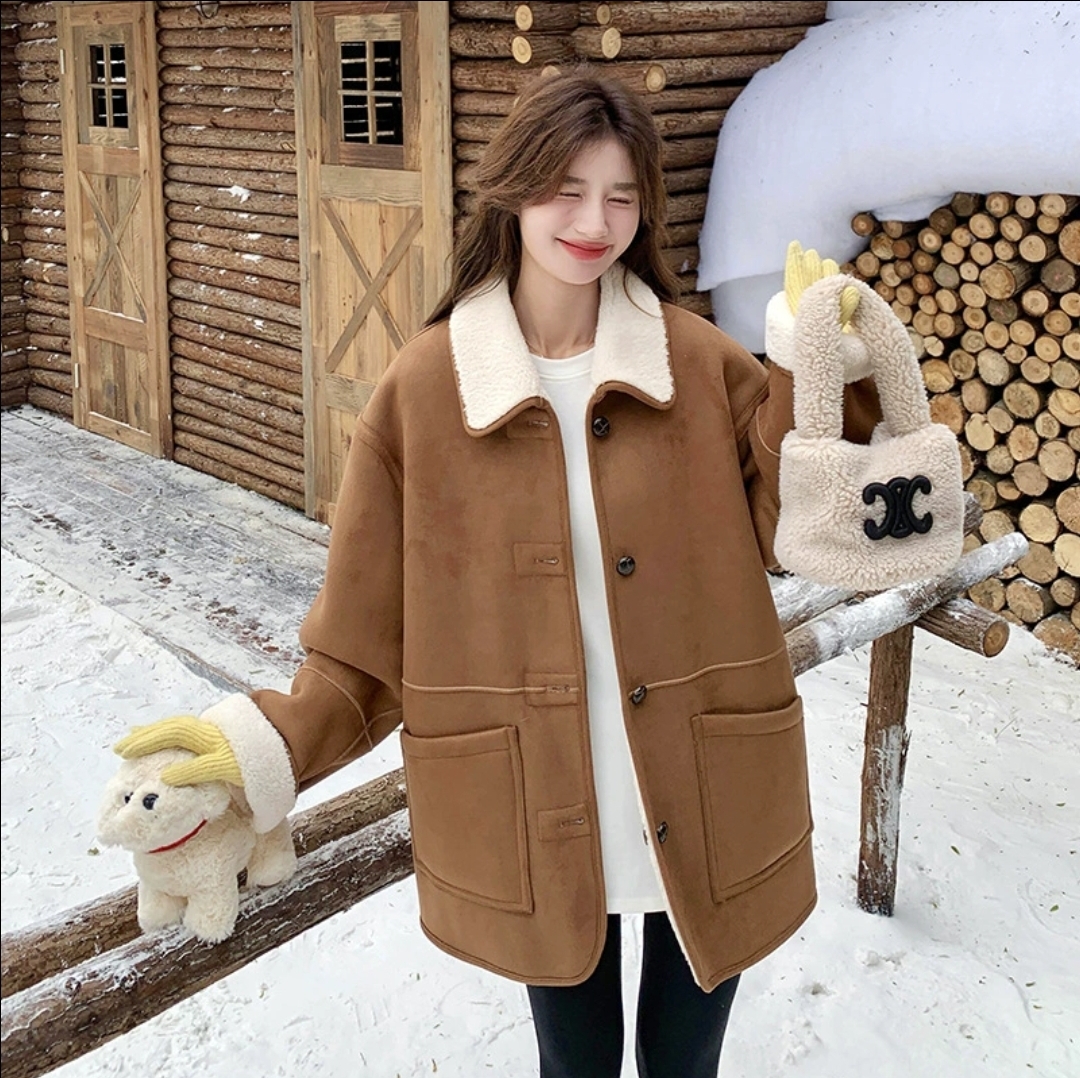 Arctic Elegance Women’s Winter Jacket