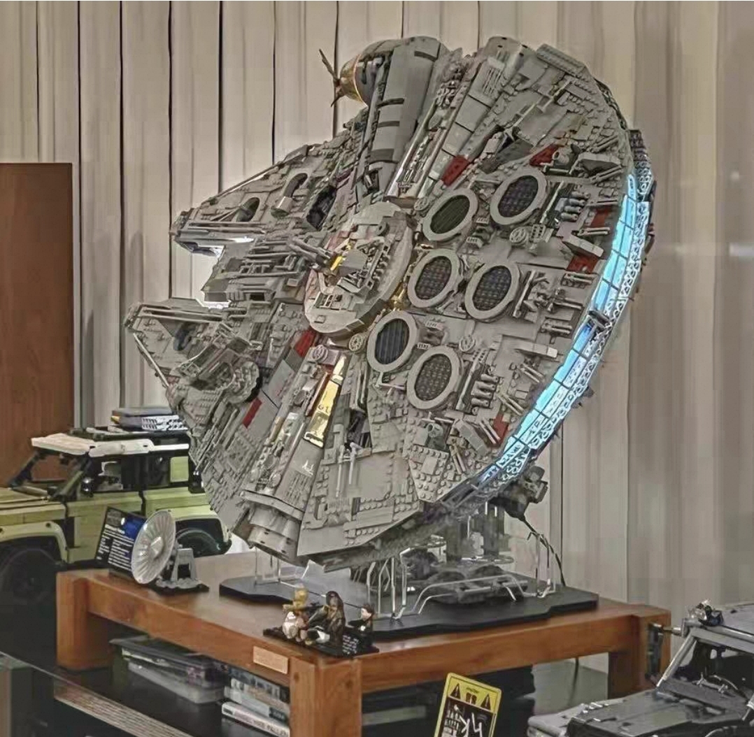 Star War Millennium Falcon Model Aircraft