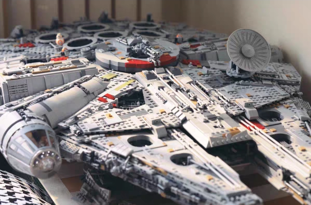 Star War Millennium Falcon Model Aircraft
