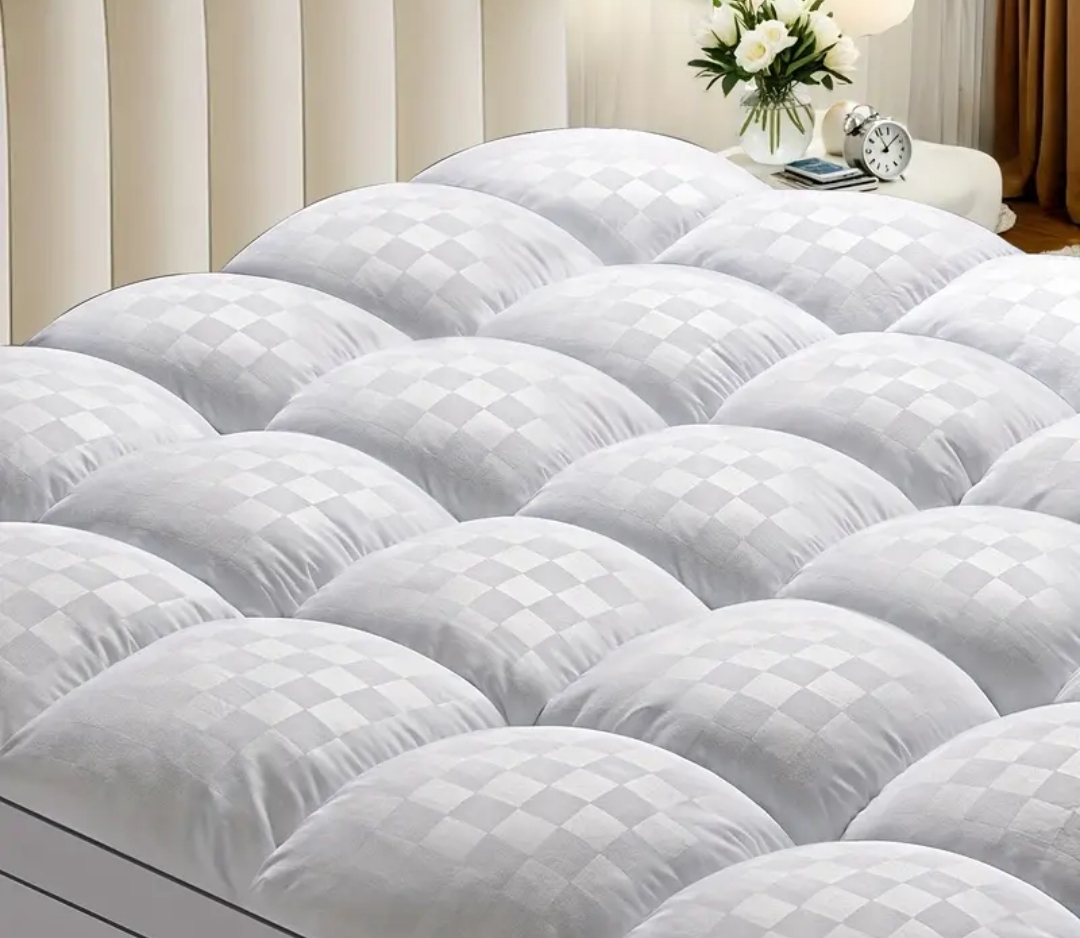 Luxurious Quilted Mattress Topper Queen Size