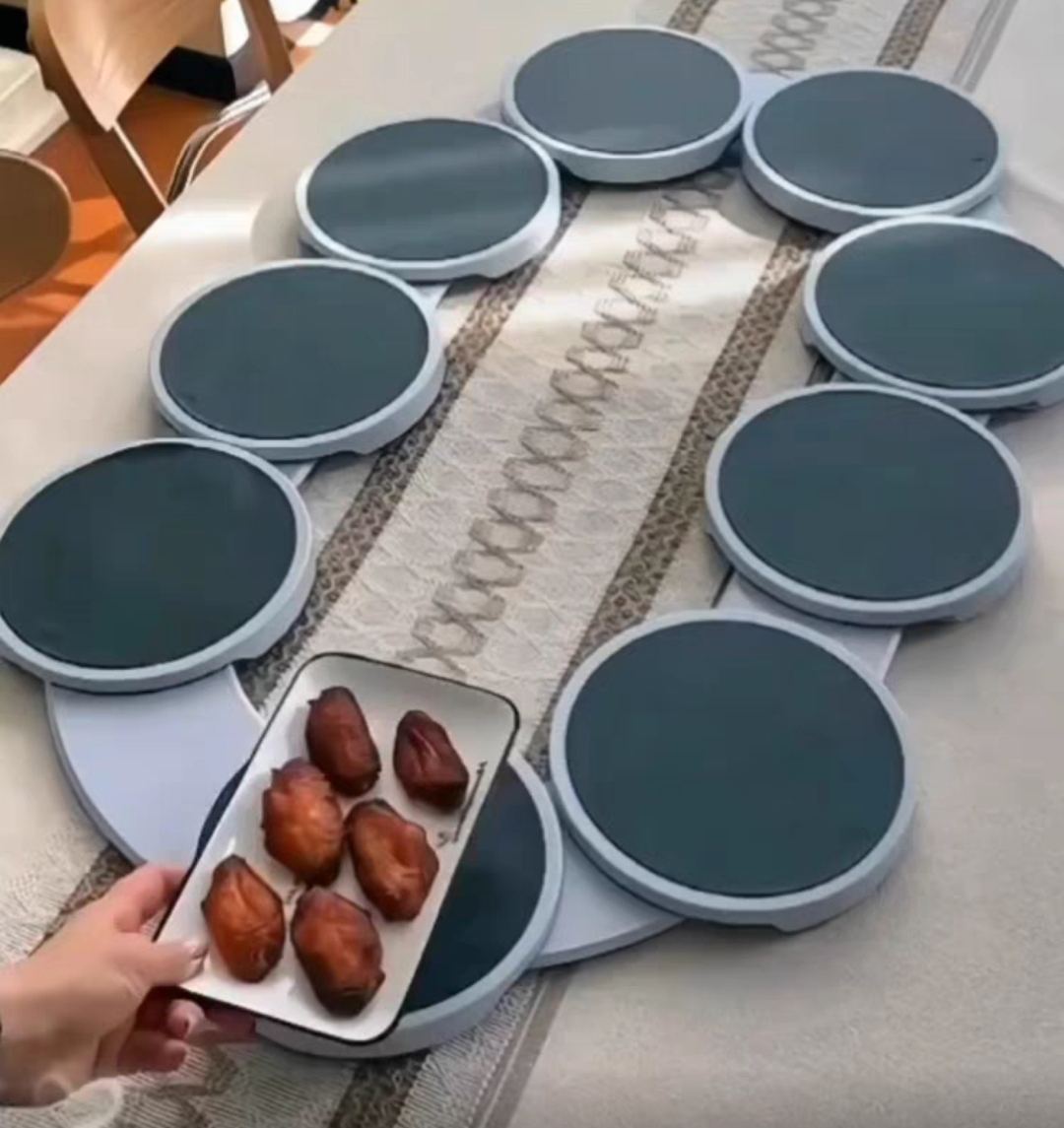 Multi-layer Rotating Snack Tray