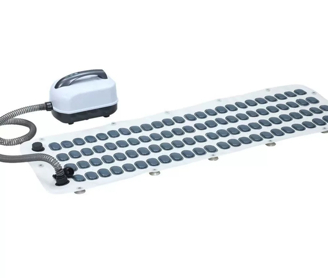 Non-slip bathtub mat with pillow