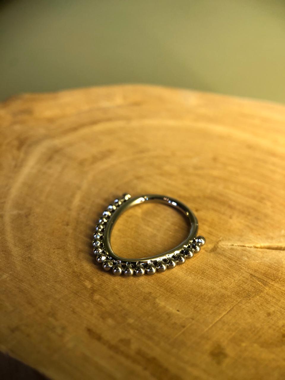 Argola Oval Bolinhas