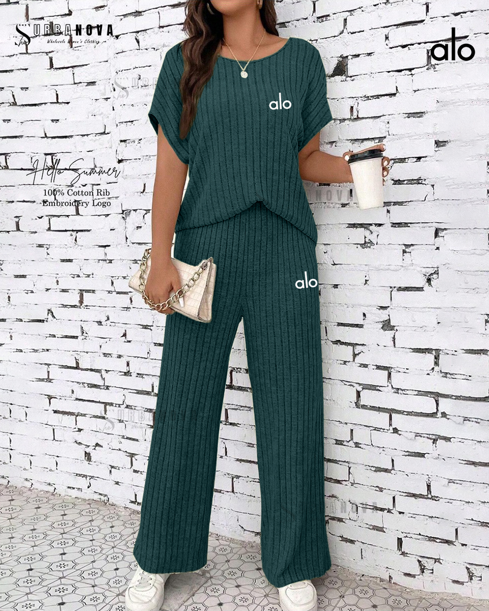 Alo Black Ribbed Lounge Set