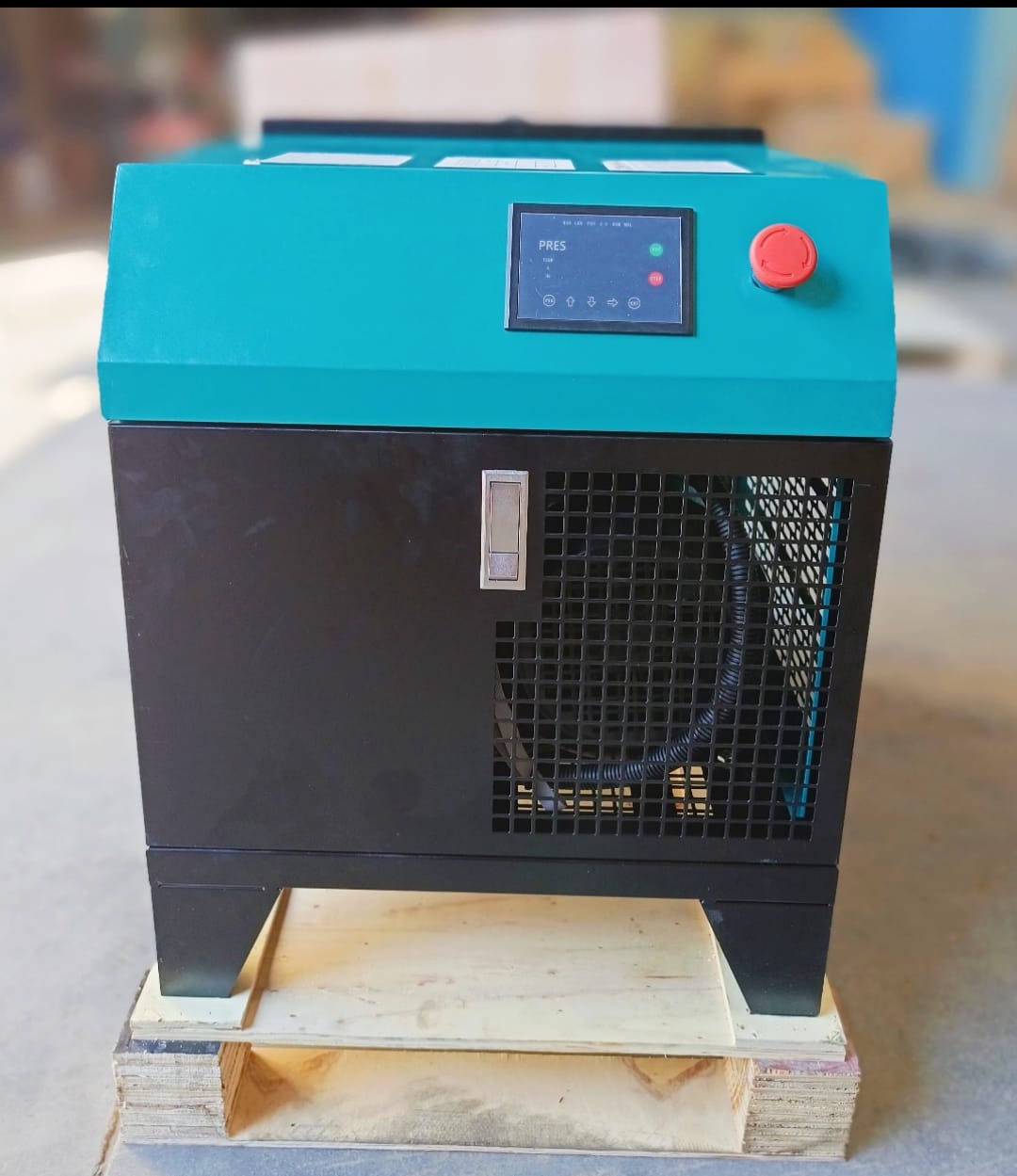 B Screw: Compact Air Compressors