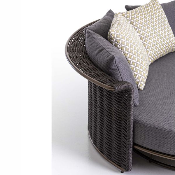 Round Pouf Daybed