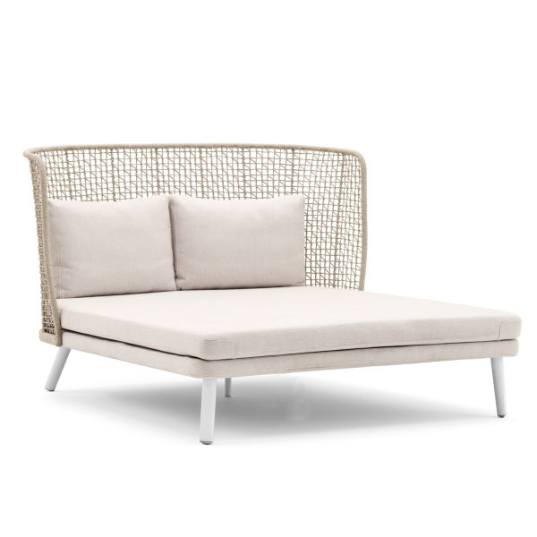 Outdoor daybed