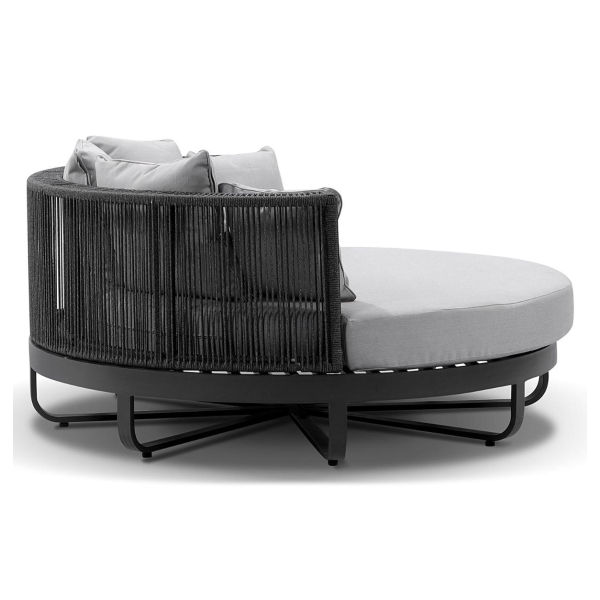 Round outdoor daybed
