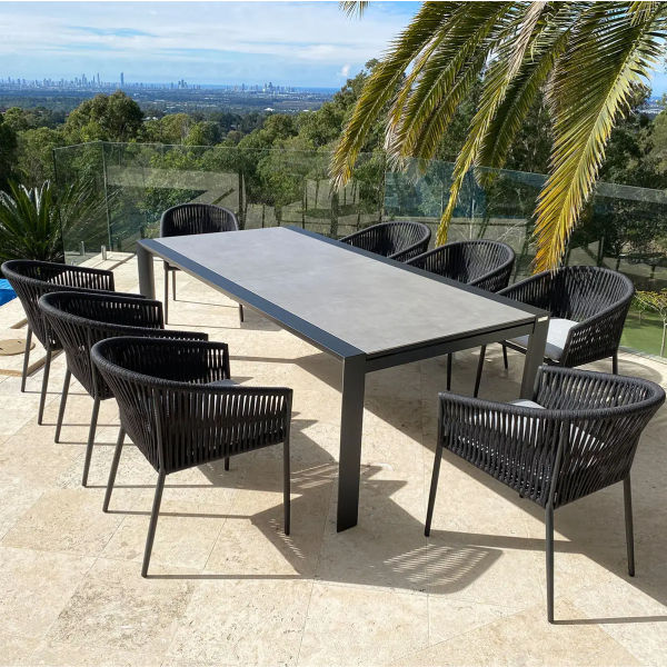 Outdoor dining set