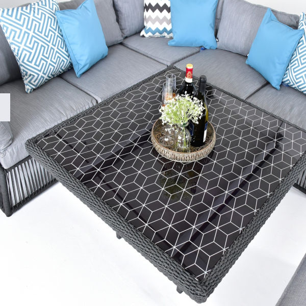 Outdoor patio furniture set
