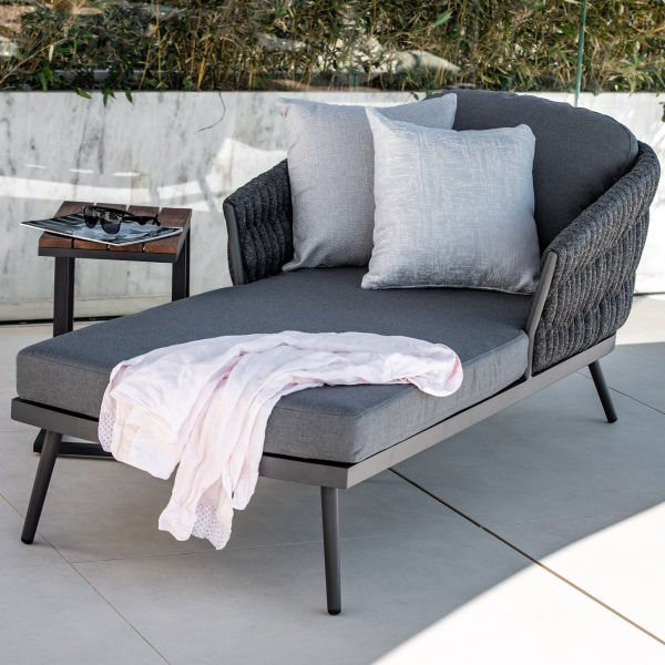Outdoor chaise lounge