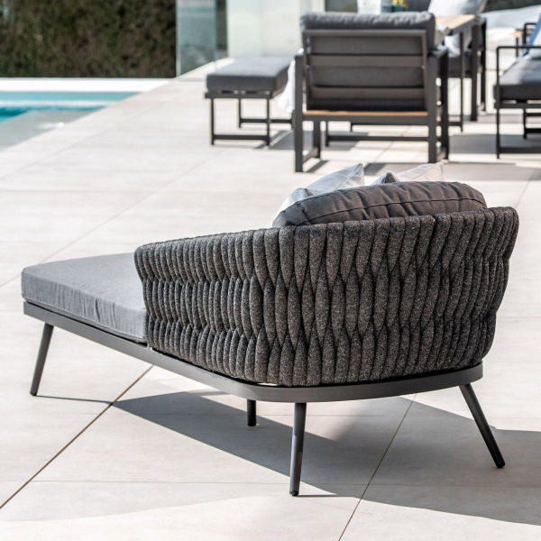 Outdoor chaise lounge