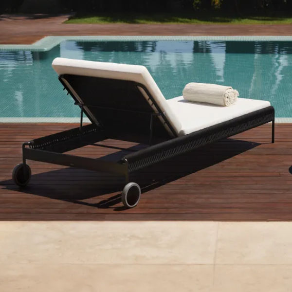 Adjustable weave outdoor lounger