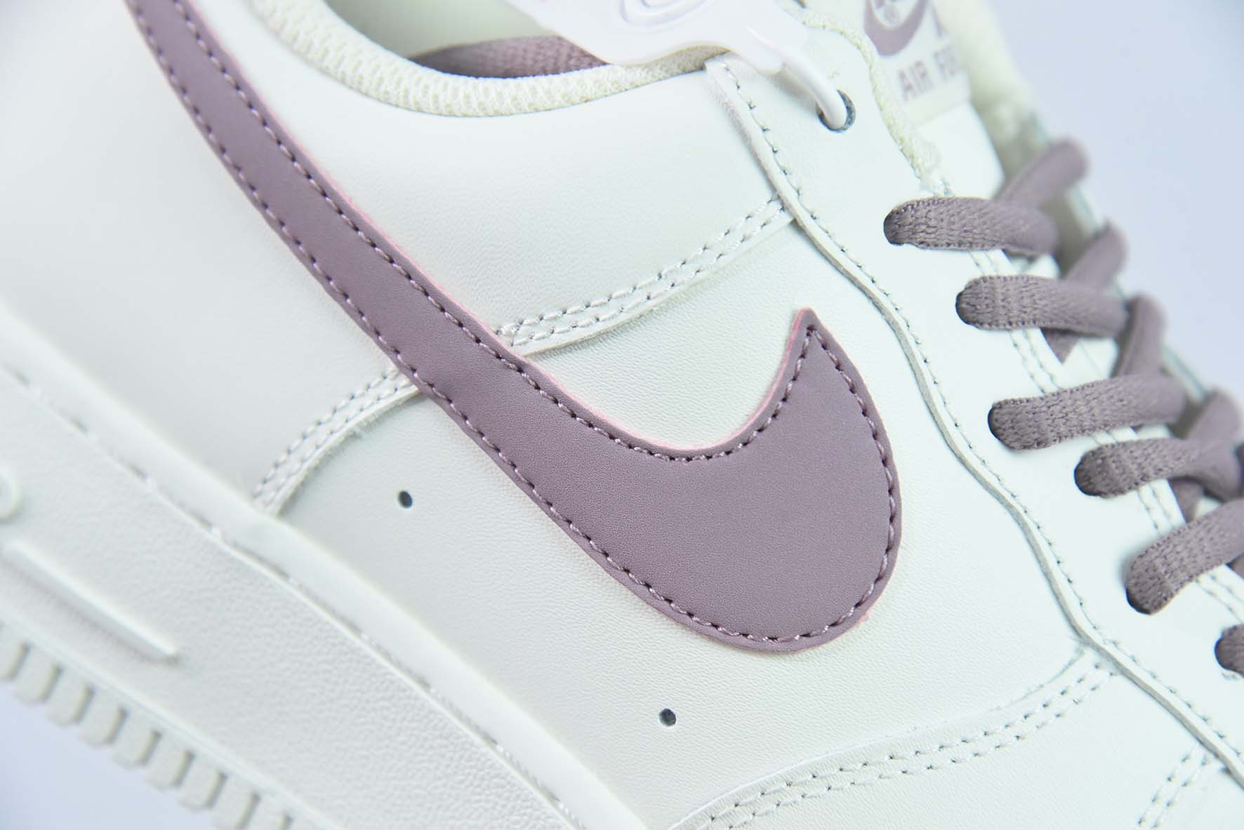 Nike Air Force 1 (Rif.Int 00320)