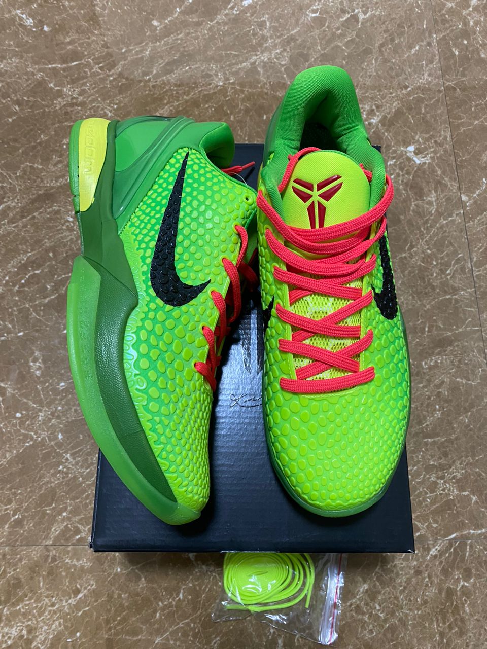 Nike Kobe 6 Protro Grinch (Rif.Int 00215)
