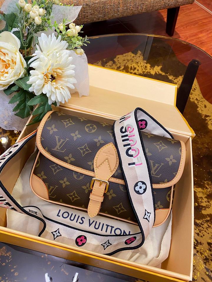 Borsa LV (Rif.Int 00140)