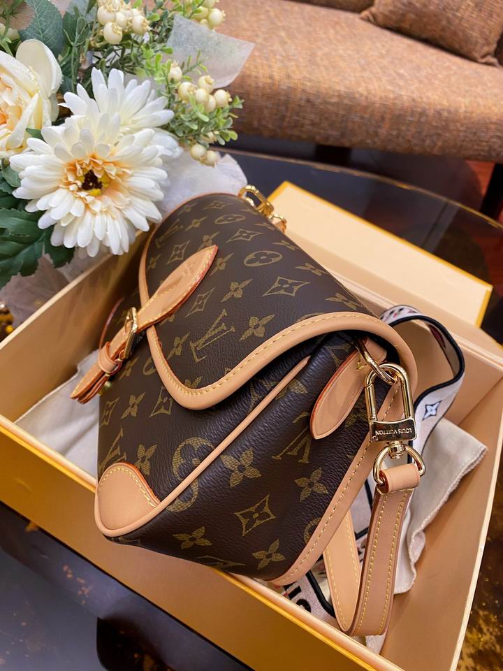 Borsa LV (Rif.Int 00140)