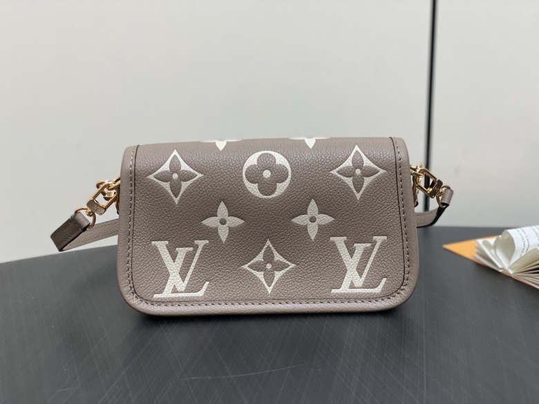 Borsa LV (Rif.Int 00131)