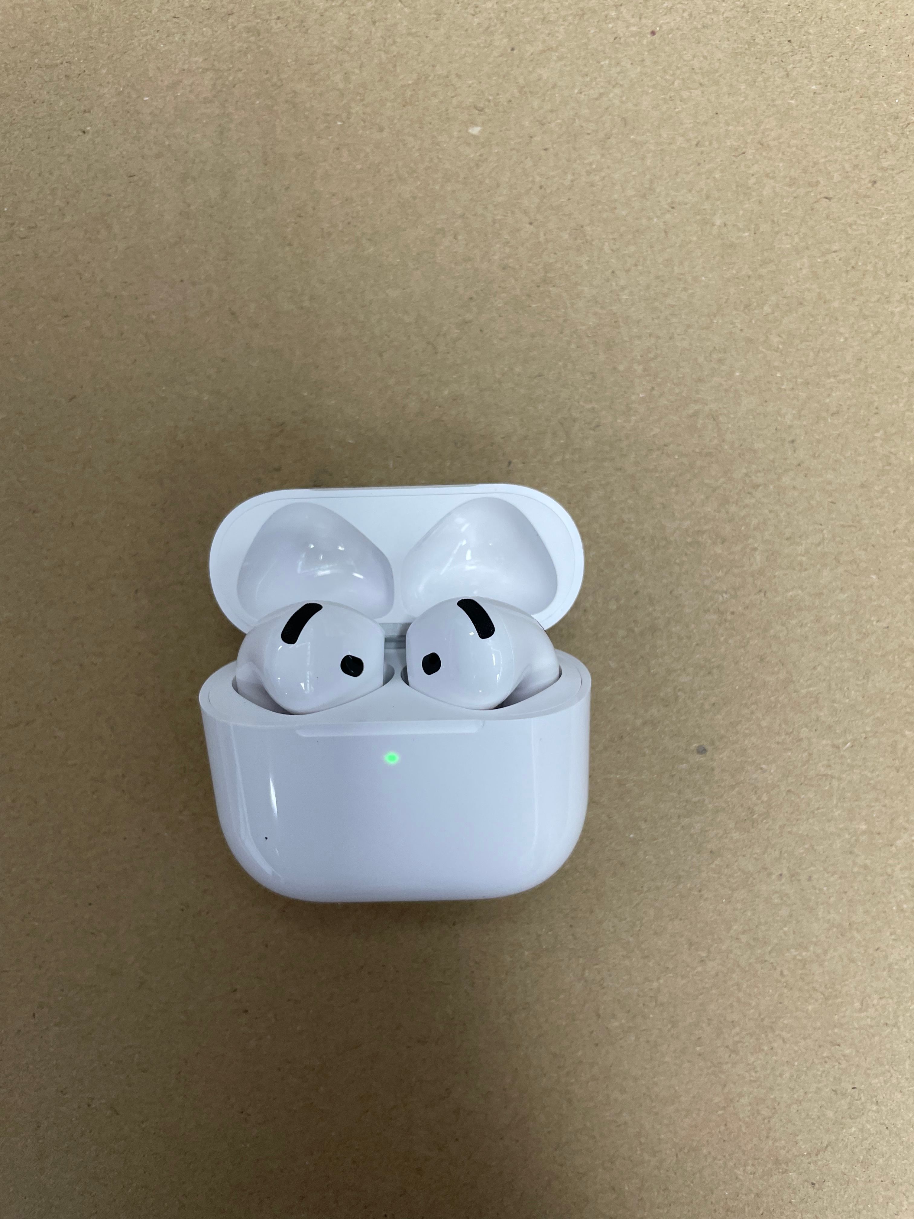 Apple Airpods 4