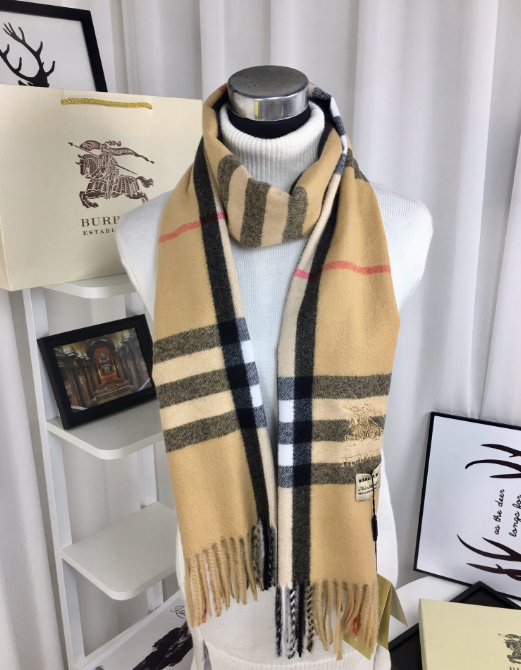 Burberry Vintage Check Scarf
