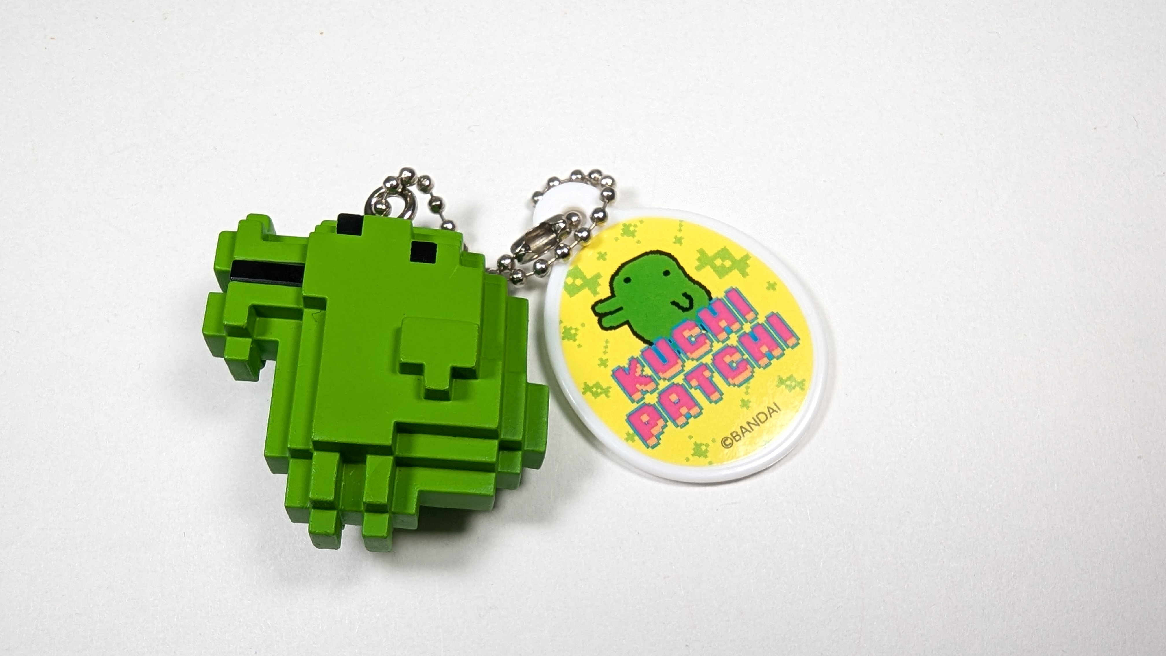 Tamagotchi Kuchipatchi Pixel Ballchain Keyholder