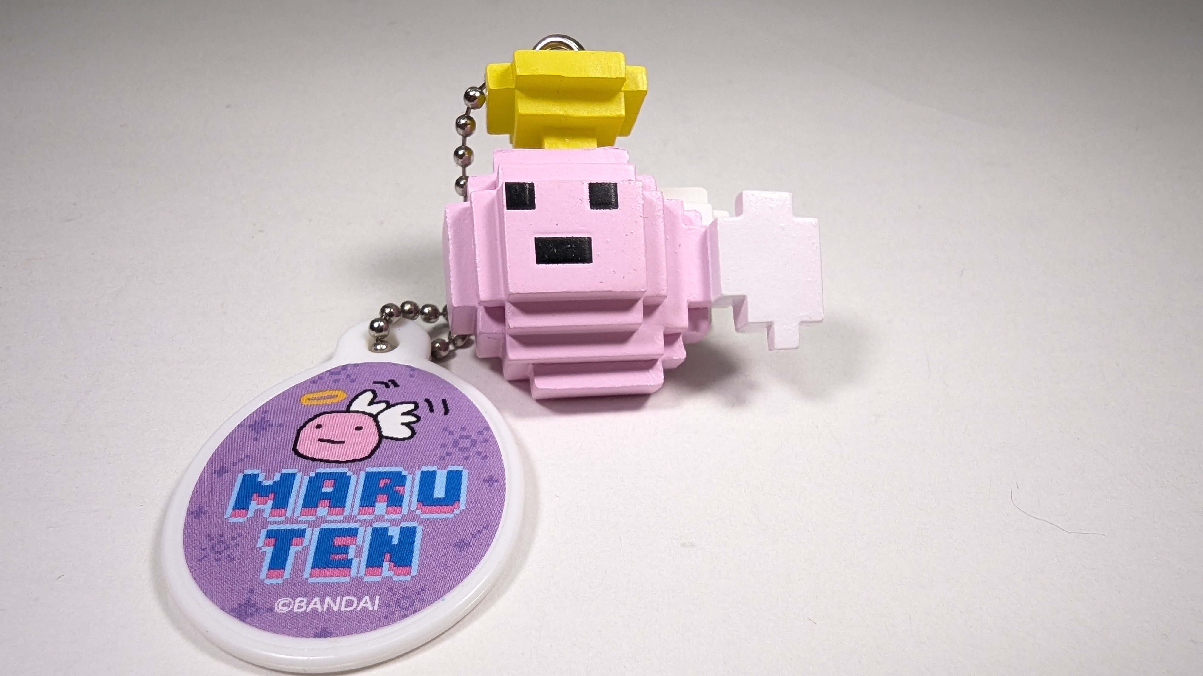 Tamagotchi Marutchi Angel Pixel Ballchain Keyholder