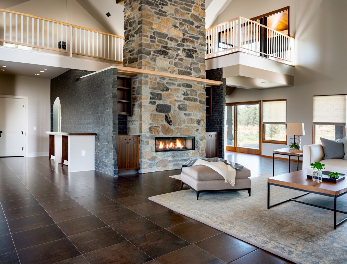 The Buckeye Lakehouse - Spacious 4,386 SqFt Lake Retreat