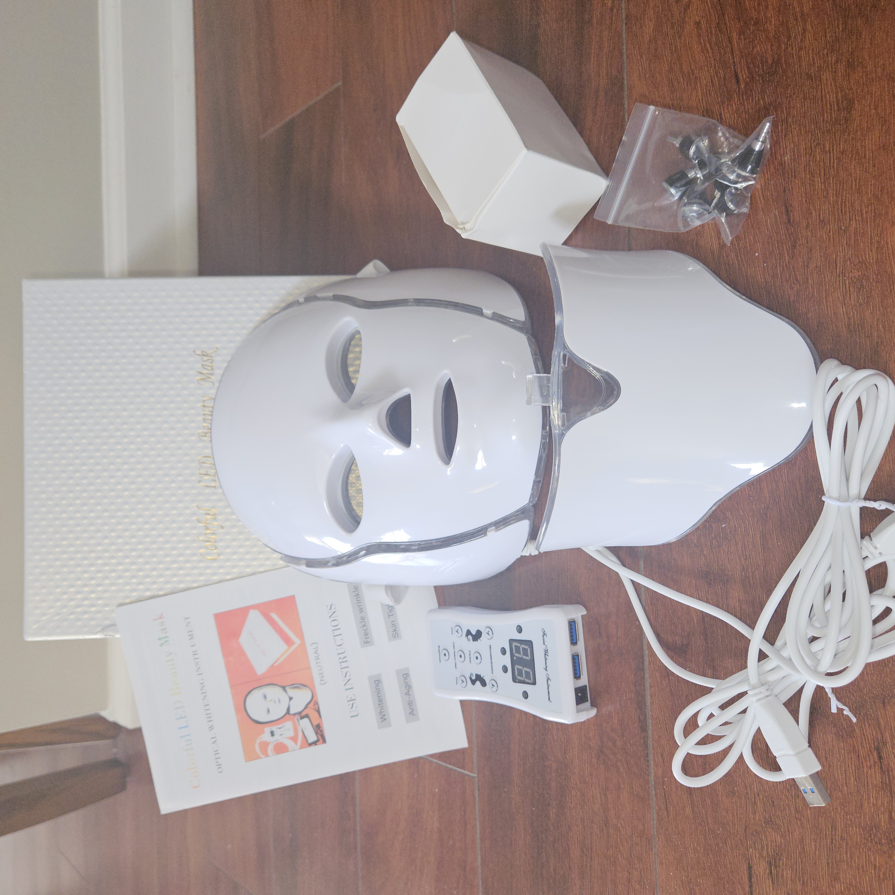 LED Light Therapy Facial Mask