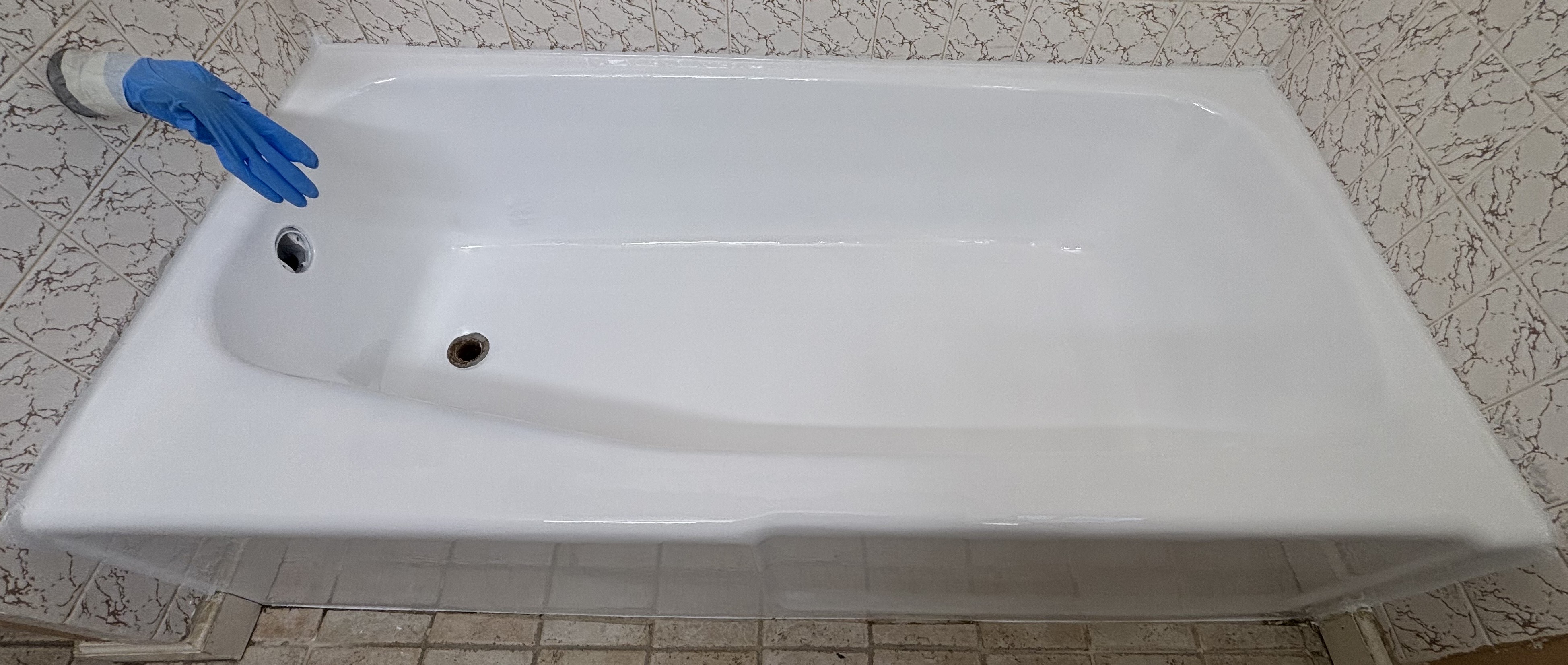 Standard Bathtub Refinishing 