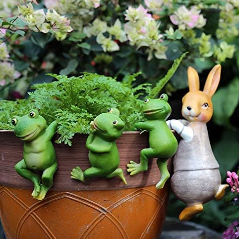 Set of 3 Cute Frog Figurines Hanging Animal Statue,Resin Pot Climbing Sculpture Outdoor Statues Ornaments Décor for Flower potFence, Yard Art Patio Lawn House (3 frogs)