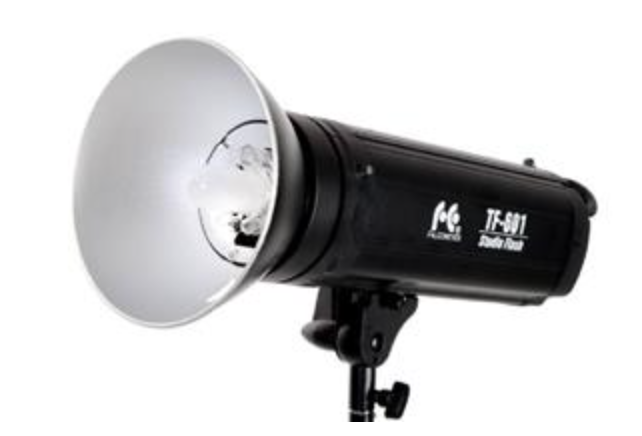 Paket Lampu Studio FALCONEYES TF901
