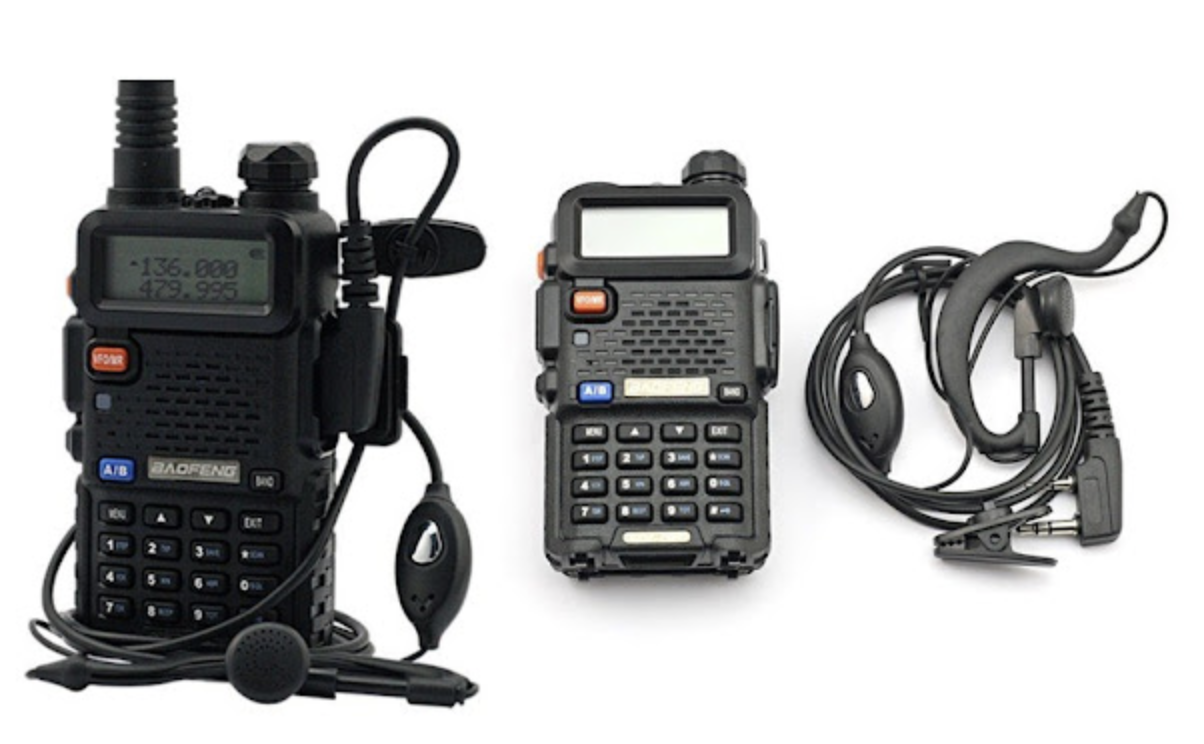 Radio Komunikasi Handy Talkie (HT) Baofeng UV-5R Dual Band UHF-VHF FM Ham Radio + Earpiece