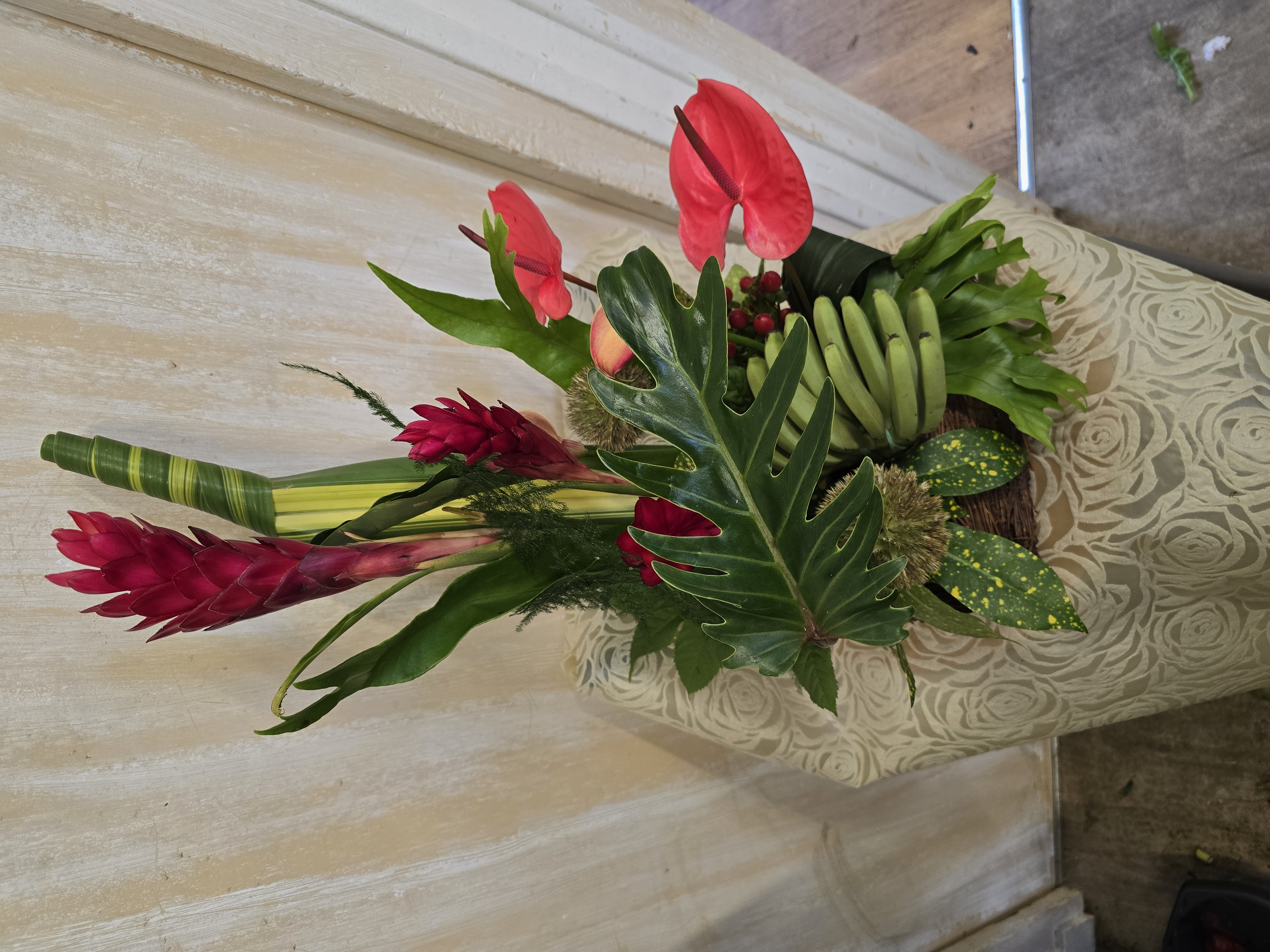 Composition florale exotique