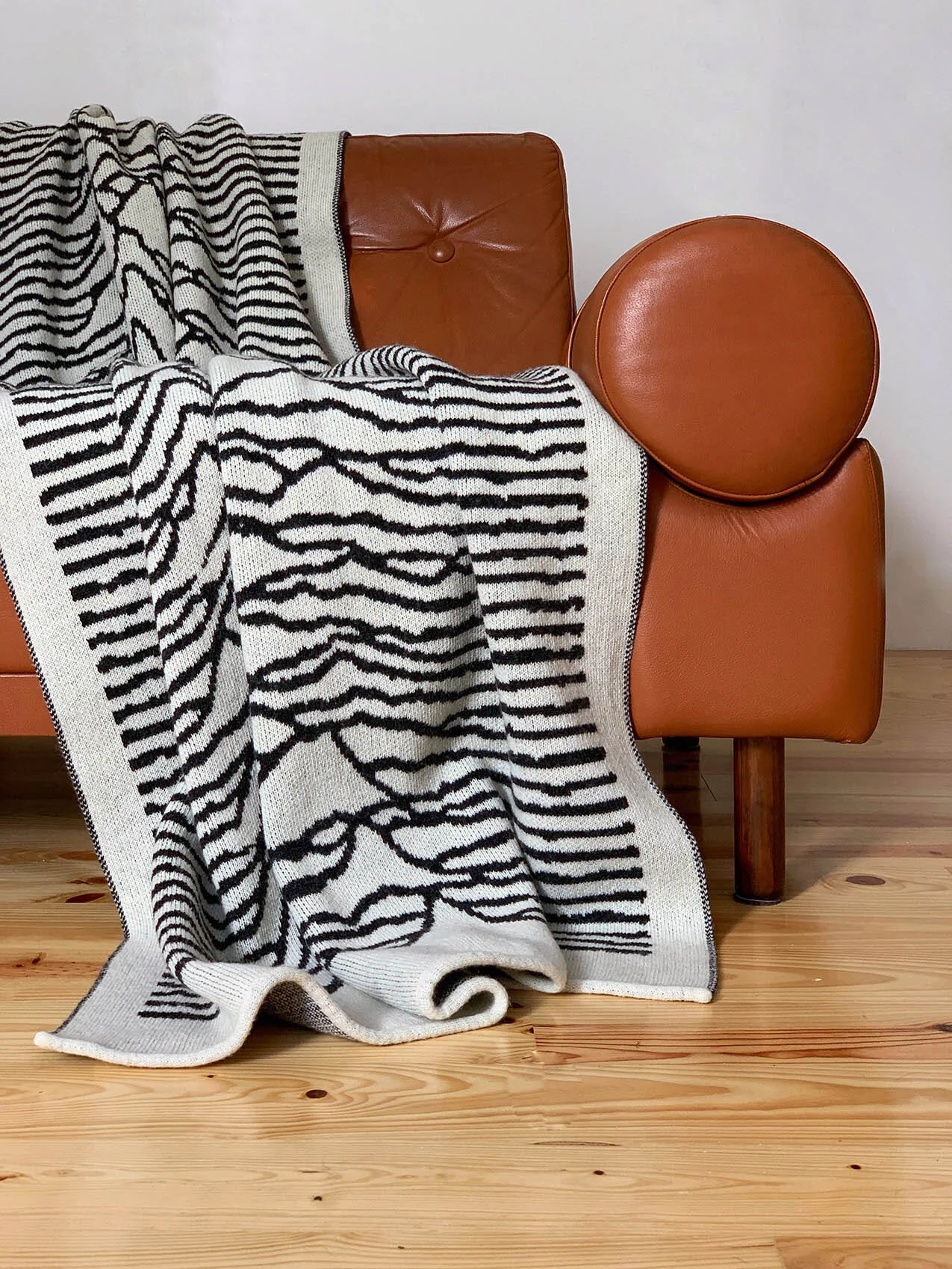 WAVES BLANKET