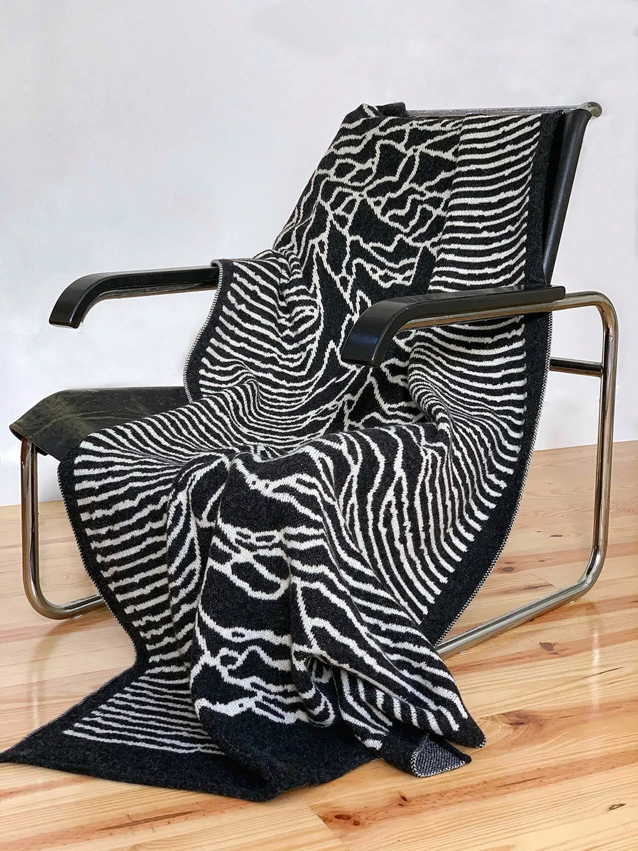 WAVES BLANKET