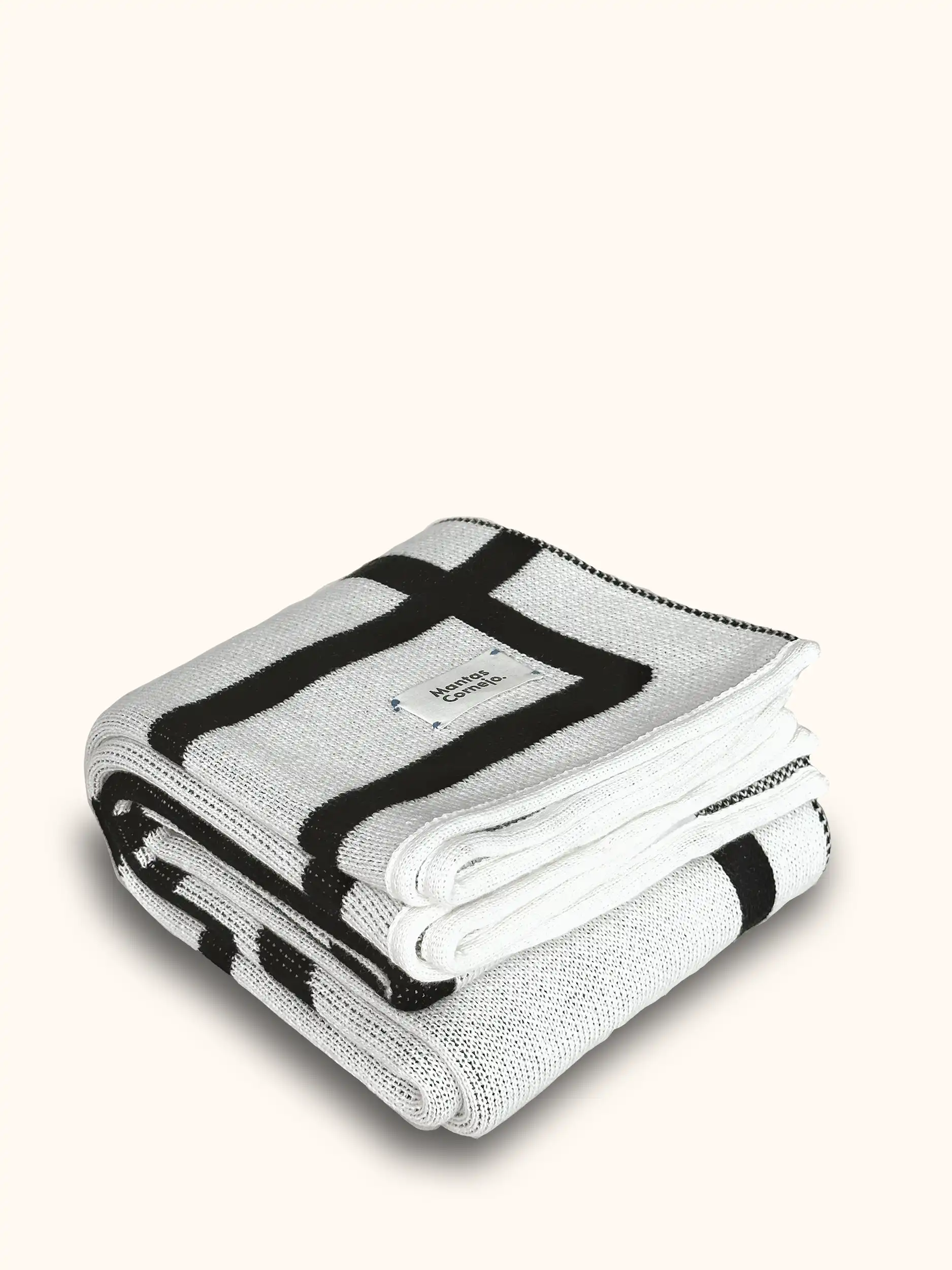 BRUTALISM THROW BLANKET BLACK