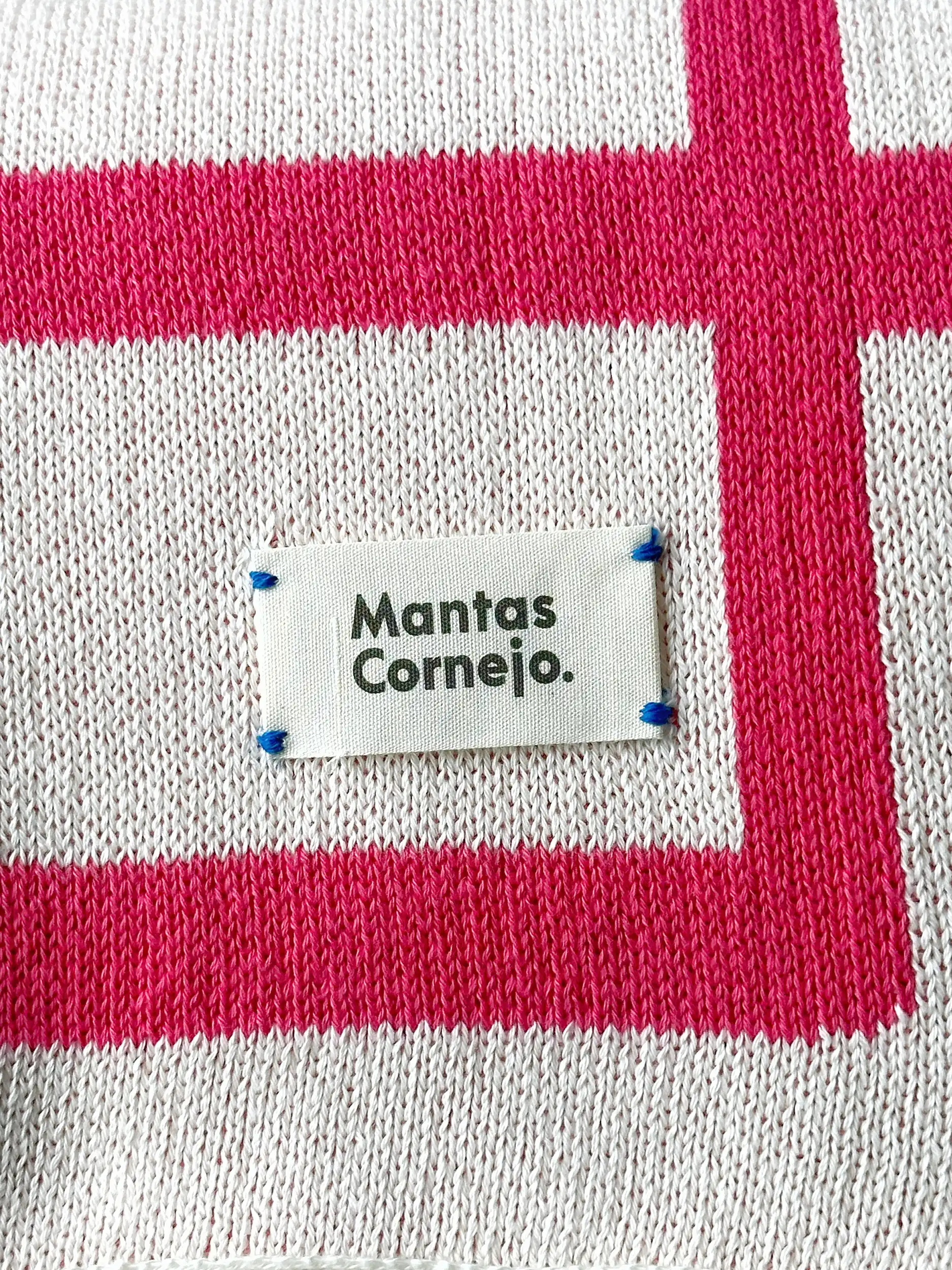 BRUTALISM MEGA SCARF FUCSIA