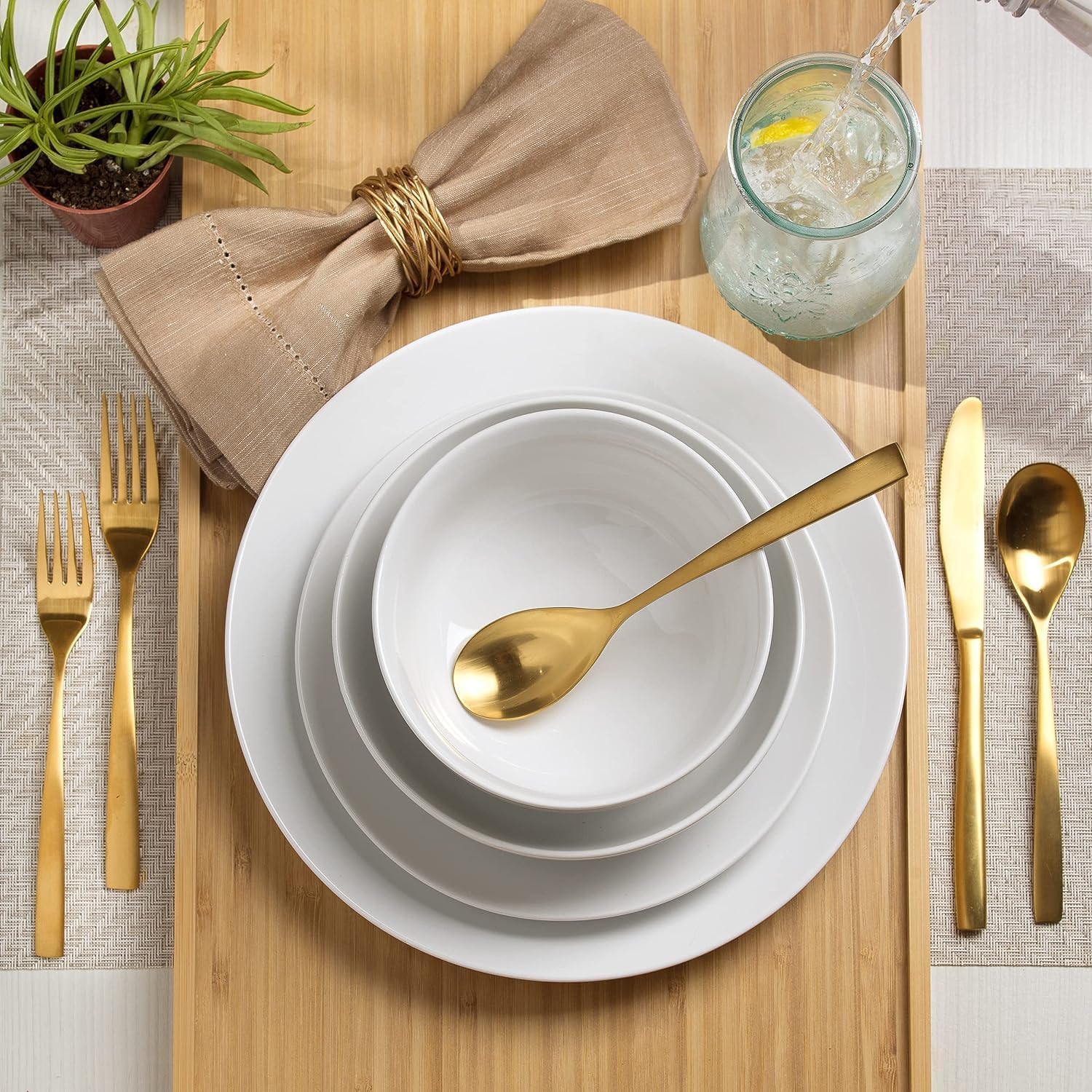 16-piece porcelain cup set, serving 4 people