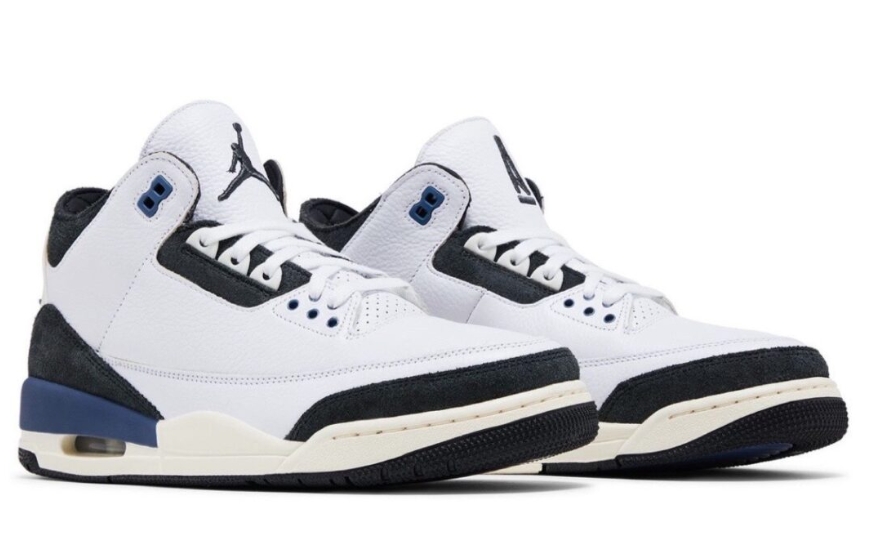 Air Jordan 3 Retro Sneakers A Ma Maniére x Jordan 3 “Diffused Blue”
