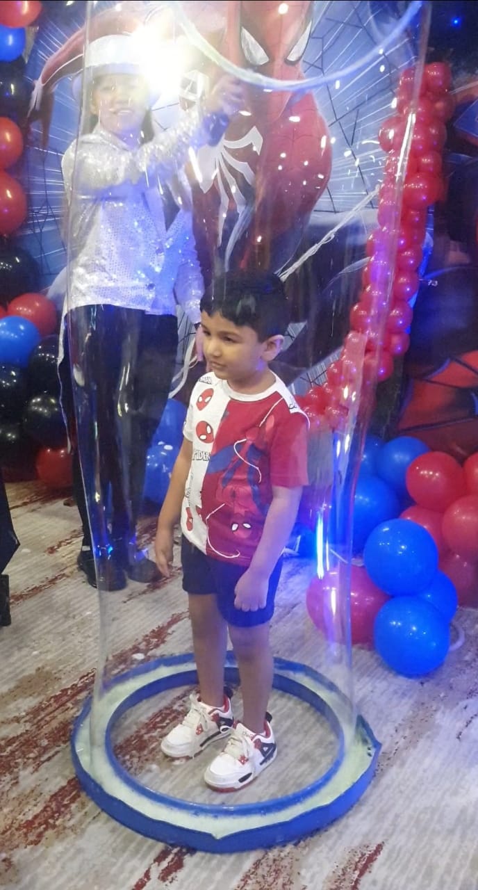 Bubble Show Performer