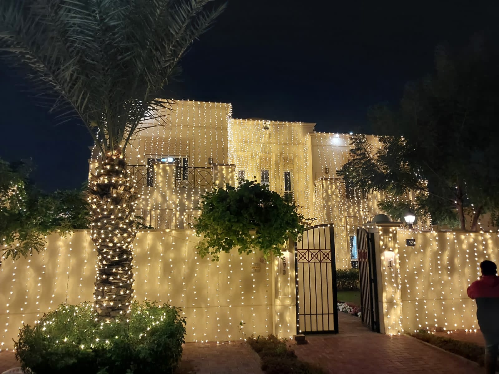 Outdoor string lights