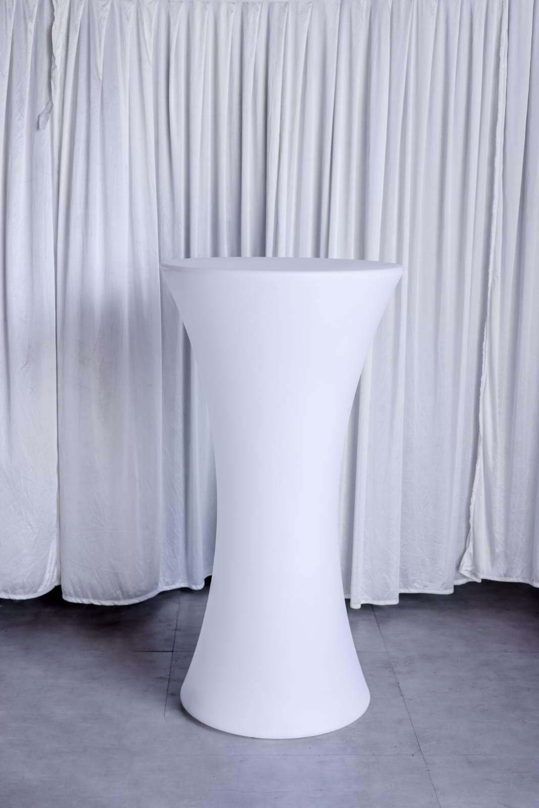 Gloria Cocktail Table