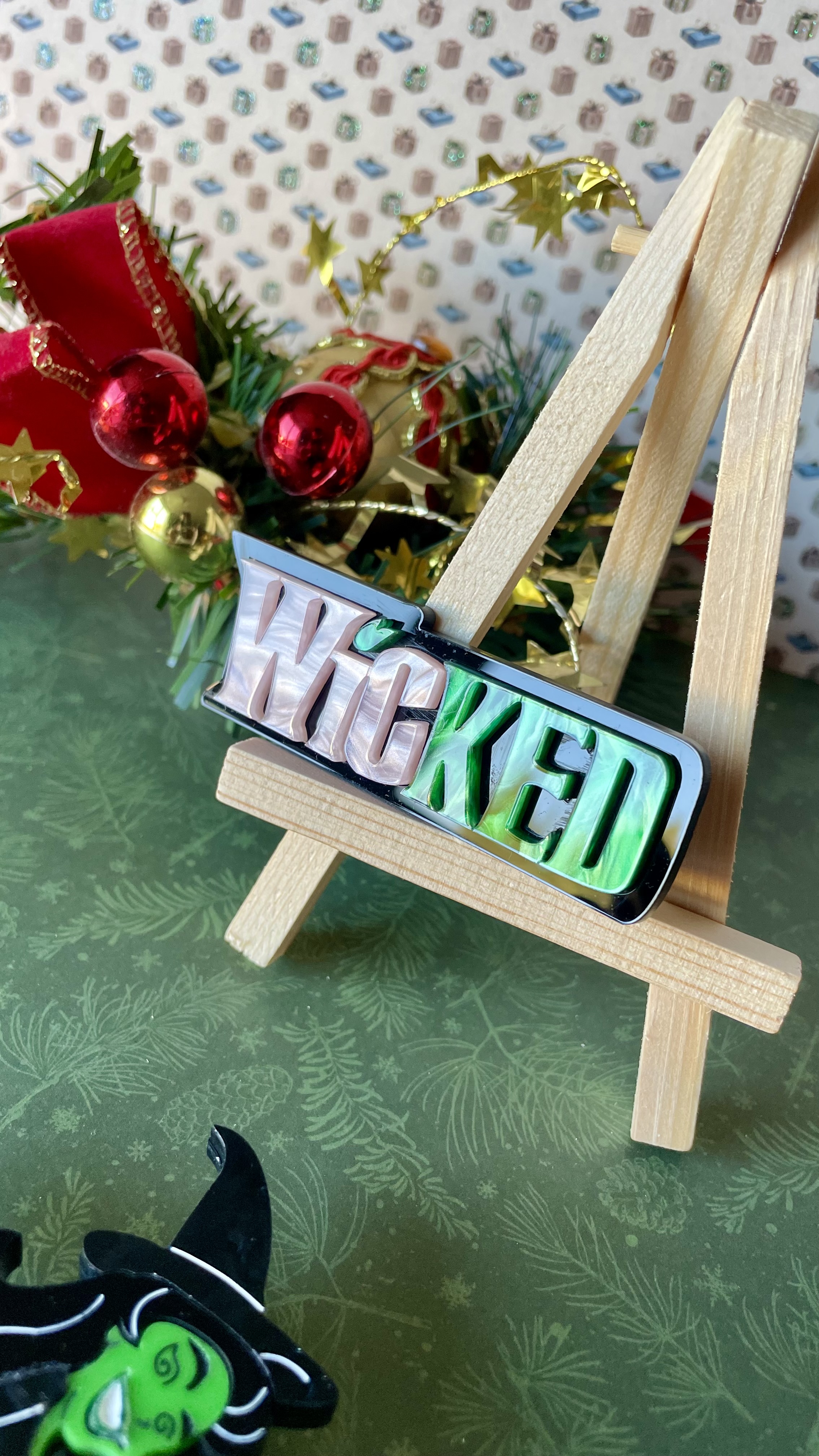 Wicked logo relief, non officiel