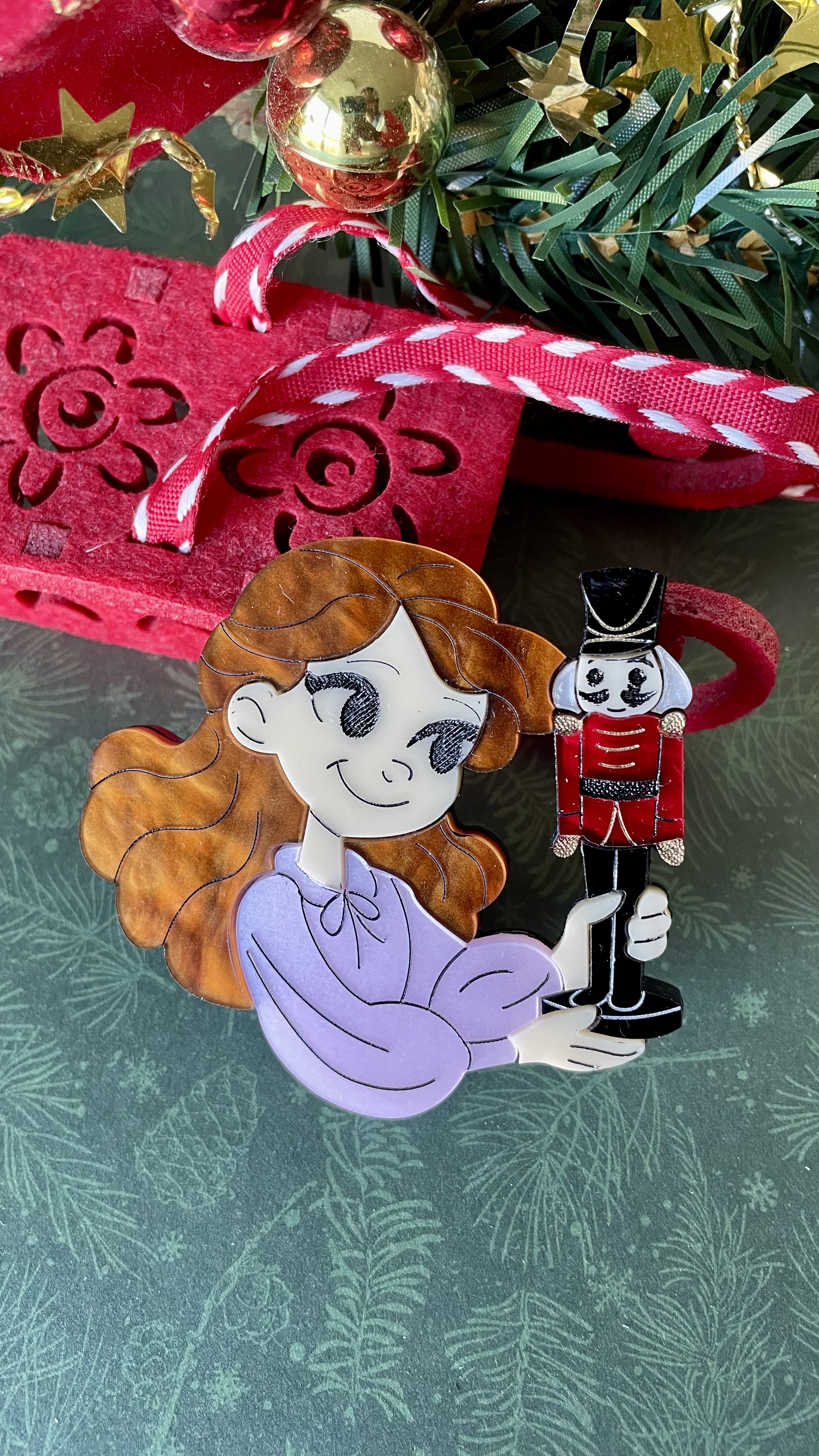 Broche Clara et son casse-noisette