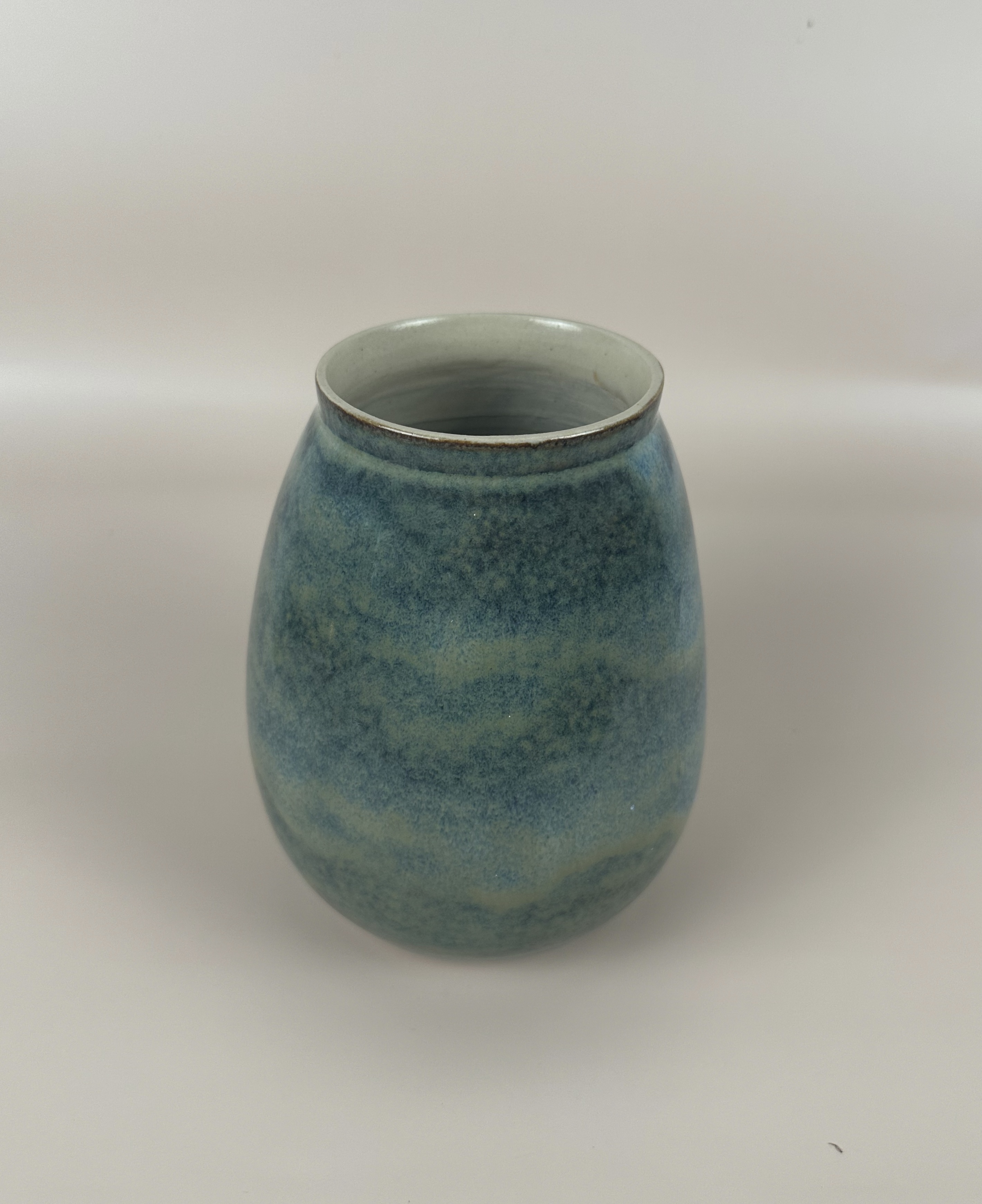  Aqua Vase