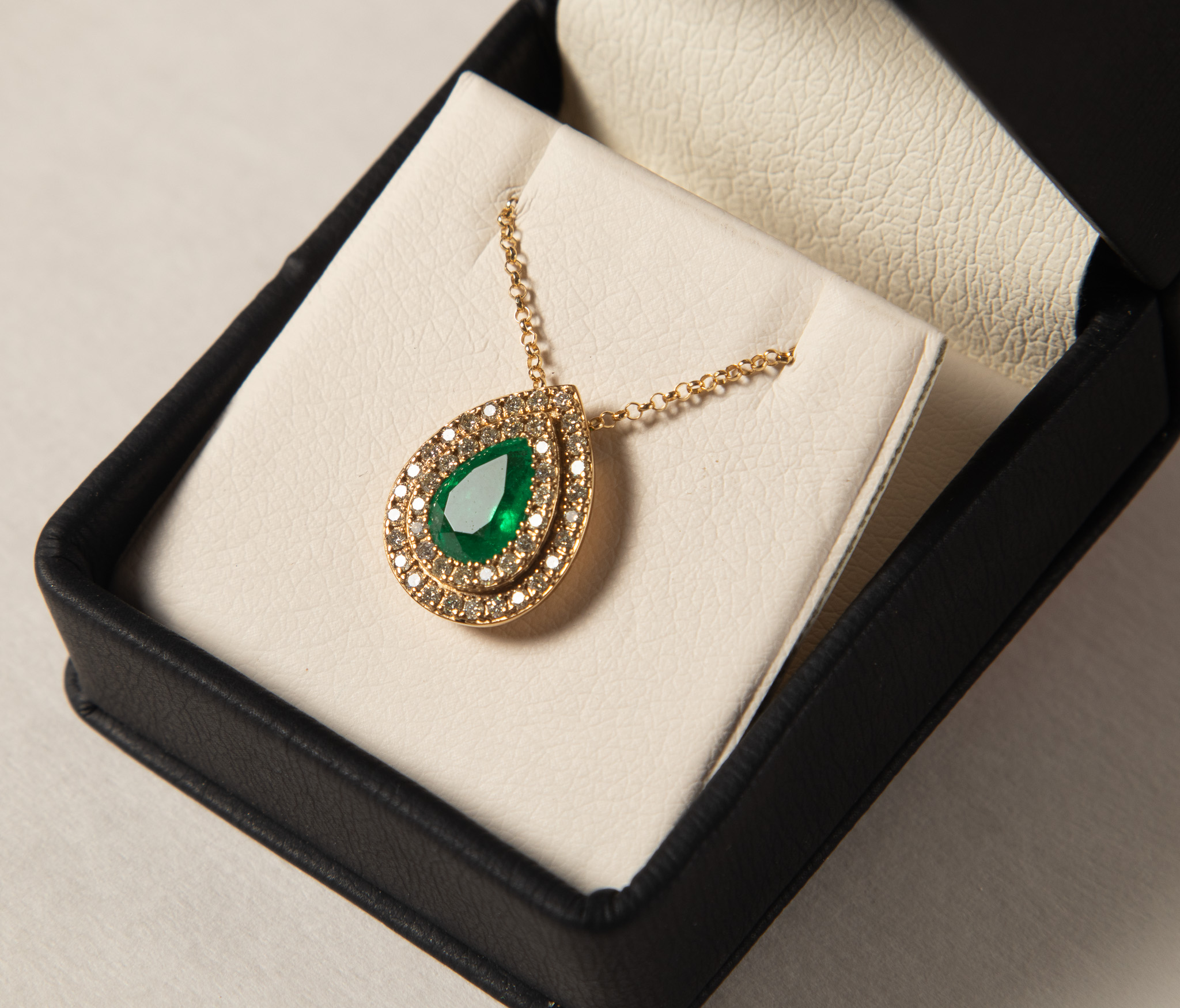 Dije Gota De  Fuego Verde