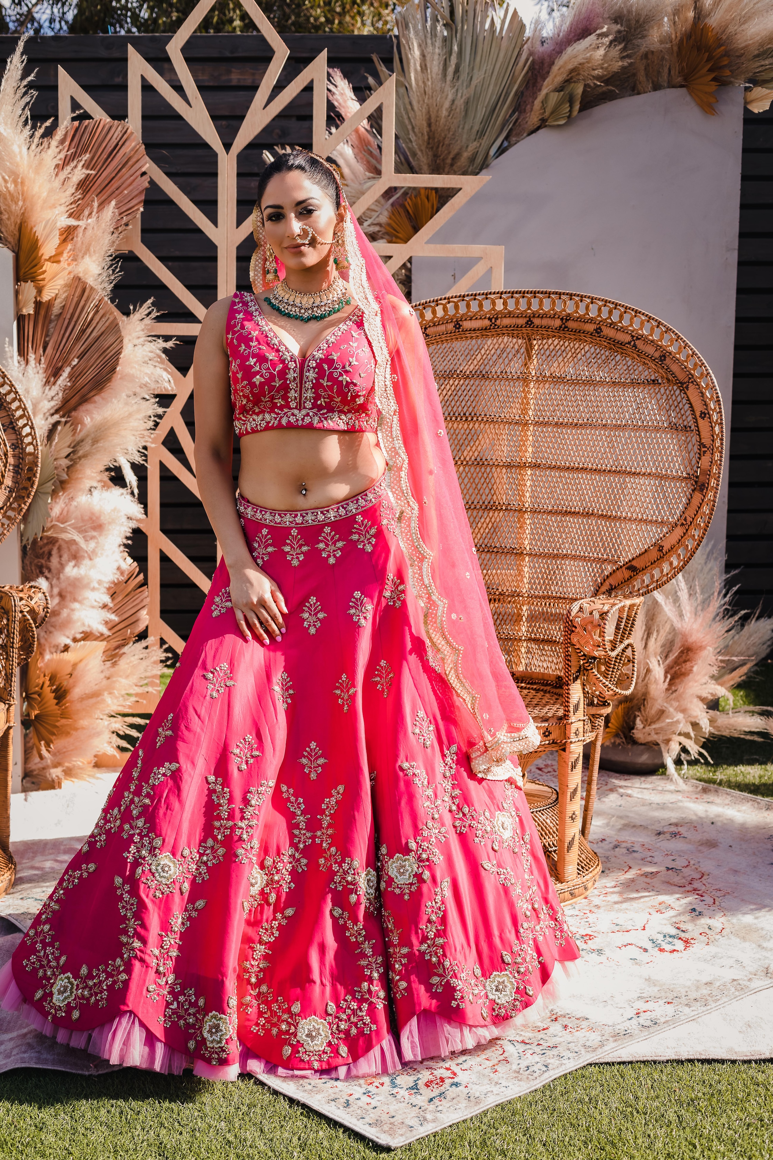 Azalea Lehnga